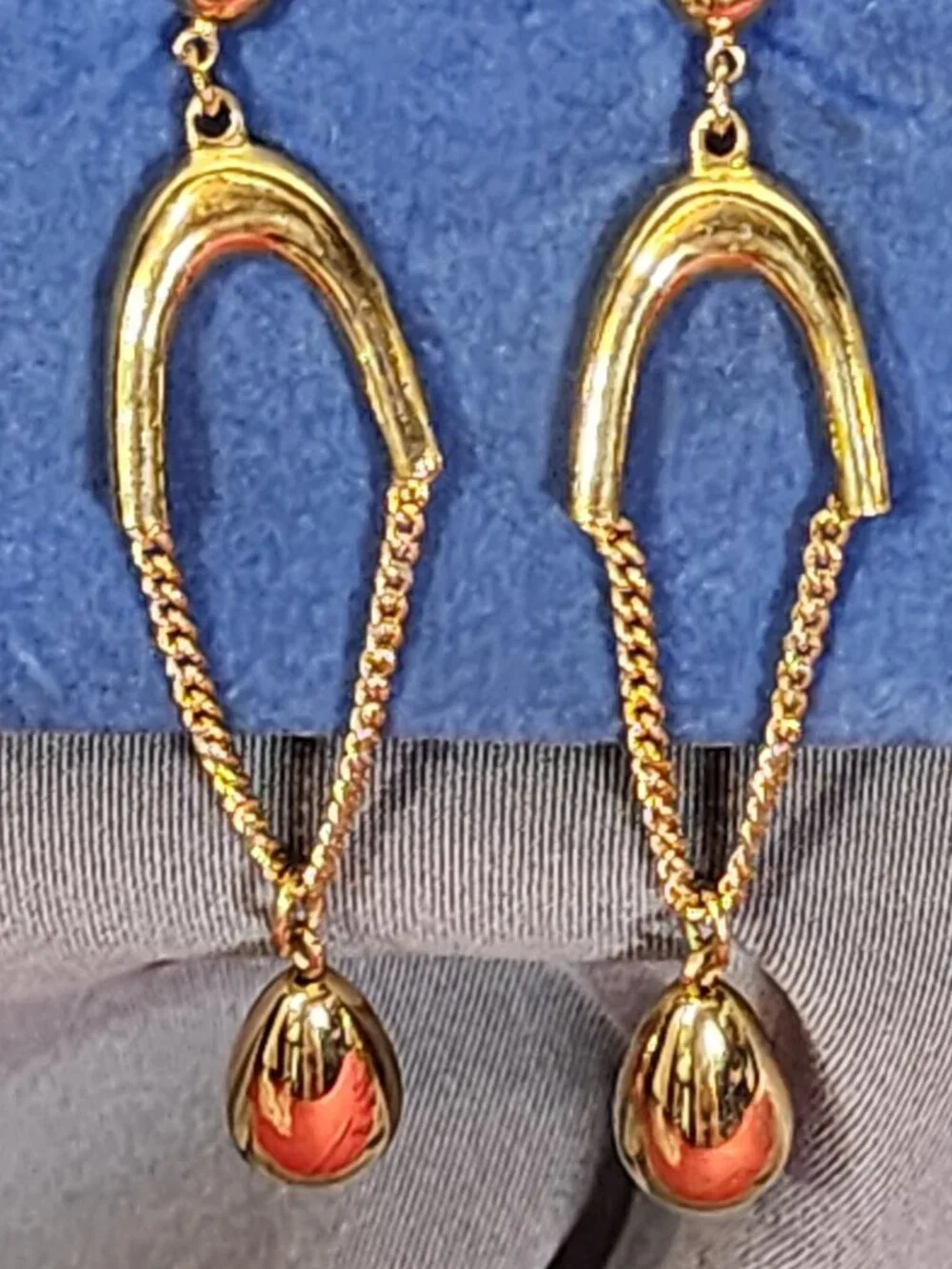 Avon vintage gold